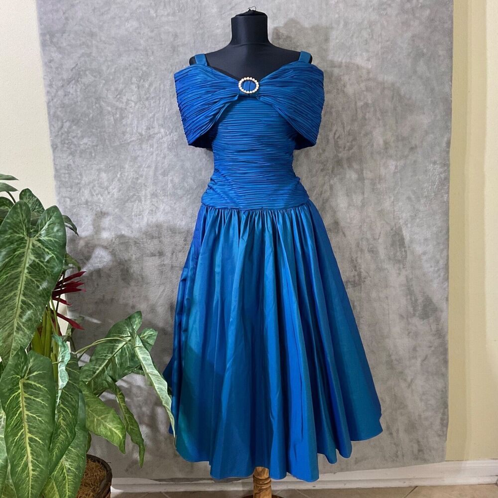 Vintage 80's Does 1950s Blue Taffeta Party Dress Full Skirt women’s size 6 jewel